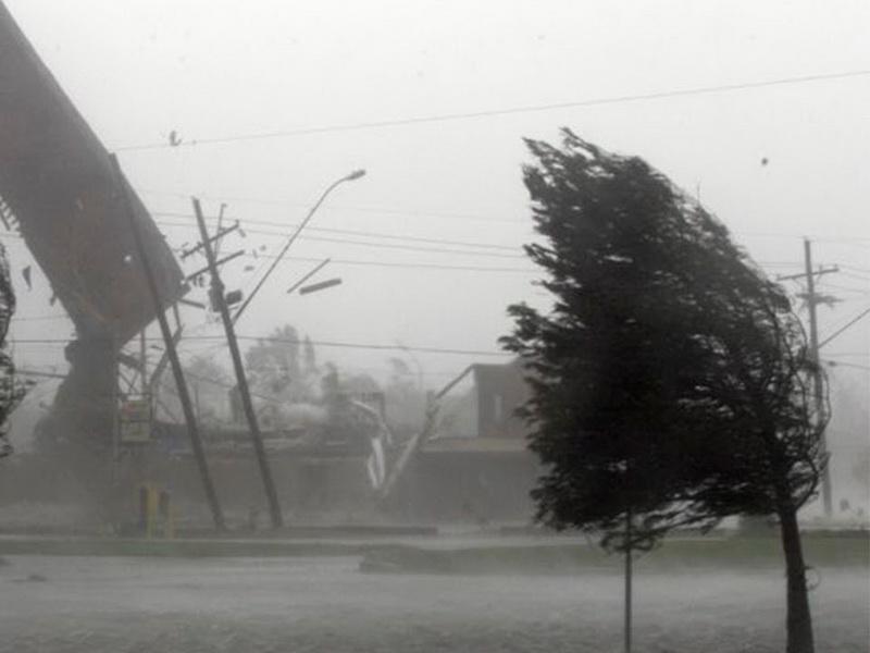 Новость - Коммуналка - На Полтавщине из-за урагана обесточены города и села