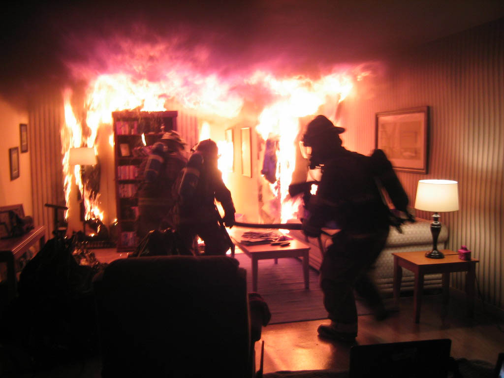 Новость - События - Пожар под Полтавой: мужчина сгорел в собственной квартире