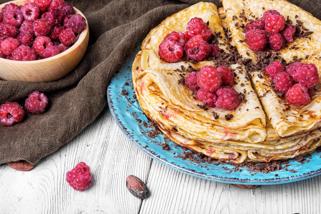 Лопай блины и води хороводы: 10 мест, где можно отметить Масленицу в Днепре