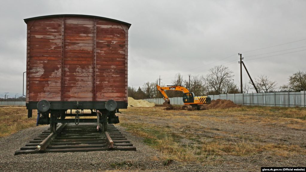 Потерян год работ: строительство мемориала жертвам депортации в Крыму сорвано