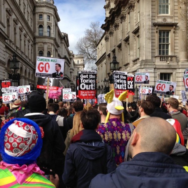 Лондонцы провели демонстрацию с требованием отставки премьер-министра