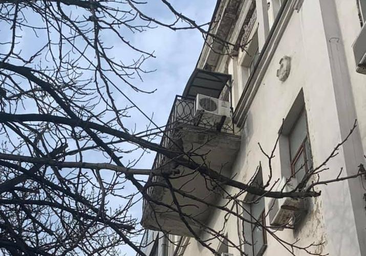 Осторожно, камнепад: в Днепре сыпятся балконы домов на центральном проспекте