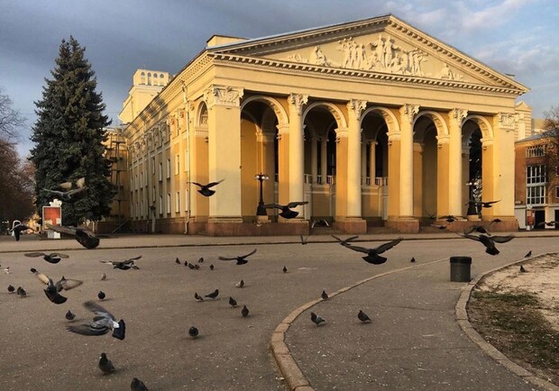 Полтавский театр имени Гоголя переходит в режим онлайн / Фото: @karina._popova