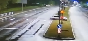 Нічний гонщик: на Стрийській автомобіліст дрифтував на газоні