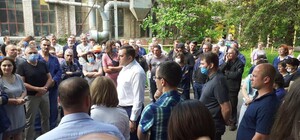 «Электротяжмаш» задолжал свыше 34 миллионов зарплаты — рабочие предприятия вышли на забастовку