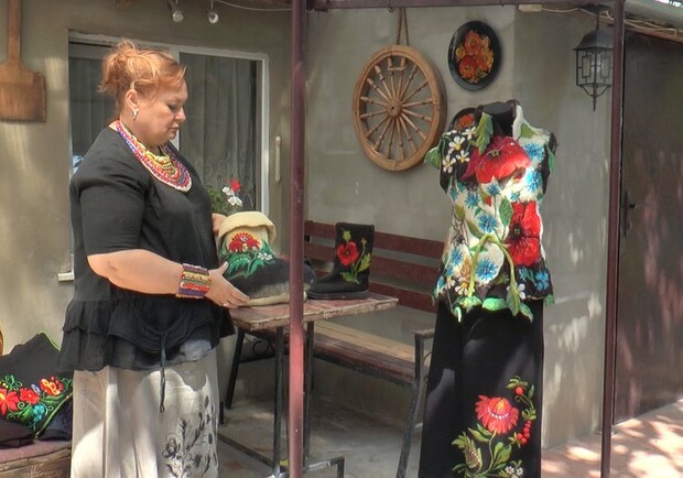 Полтавчанка делает одежду из собачьей шерсти / UA:Полтава