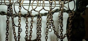 Держали на цепи: на Полтавщине работорговцев отправили под домашний арест