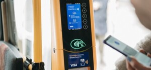 Готовь карточку: запорожцы могут оплачивать за проезд без налички