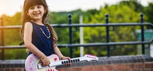 Под вопросом: в Киеве суд будет решать, нужно ли петь гимн в школах