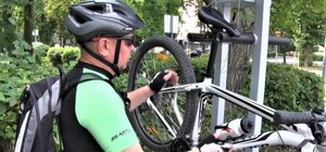 Давно пора: в Запорожье появятся велопарковки и велоСТО