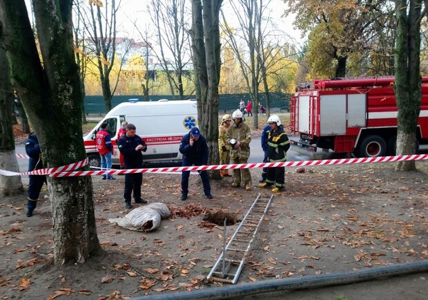 В Полтаве женщина погибла после падения в 5-метровую яму. Фото: https://t.me/poltava
