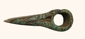 Ценная находка: в Киевской области обнаружили редкое рубило древних людей