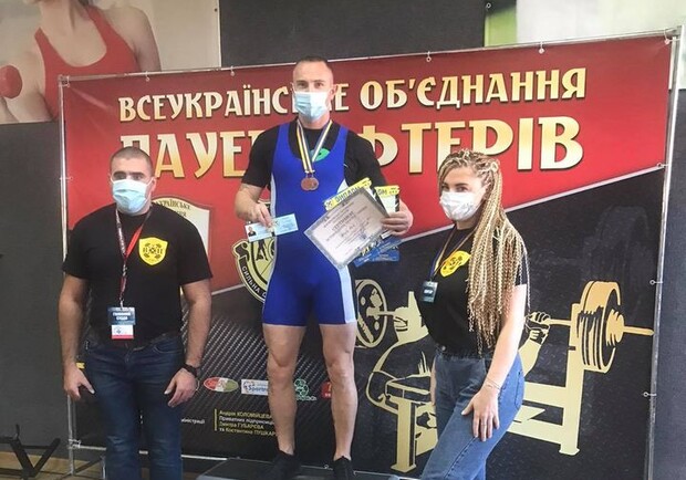 Гвардеец из Кременчуга установил рекорд Украины. Фото: https://www.facebook.com/pages/category/Government-Organization