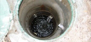 В Одессе мужчина упал в открытый люк: на помощь приехали спасатели