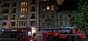 В центре Одессы загорелась заброшенная многоэтажка: есть погибшие