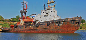 Под Одессой из тонувшего судна вытекла нефть: инцидент пытаются скрыть 