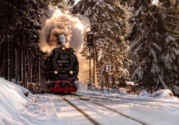 "Укрзалізниця" запустила поезд через Полтаву на праздники. Фото:wallpaperscave.ru