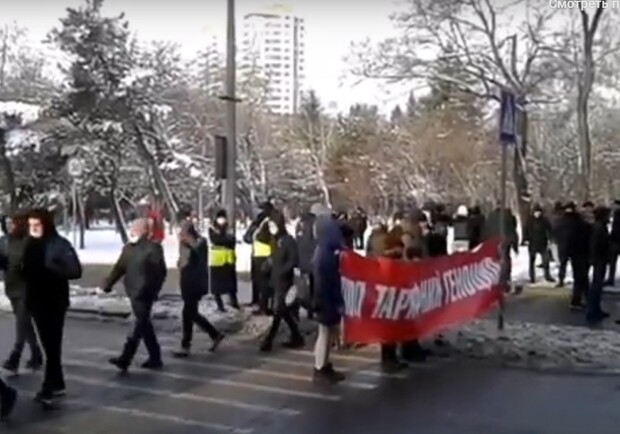 Протест против высоких тарифов: в Одессе перекрыли проспект Шевченко - фото
