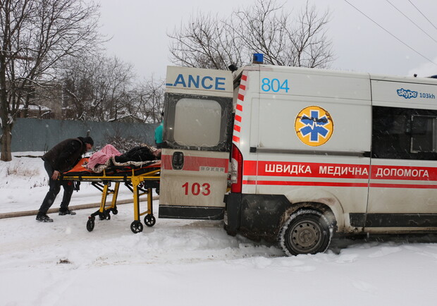 Пострадавшим при пожаре в "Золотом времени" предложили остаться в больнице №17. Фото: kh.dsns.gov.ua