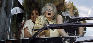 Следы от метеоритов: в Одесской области сняли на видео дорогу после зимы