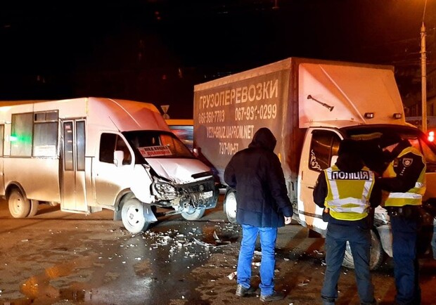 В Полтаве "ГАЗель" врезалась в микроавтобус с пассажирами. Фото: https://t.me/central_ua_tv
