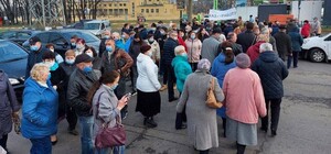 Требуют выплаты зарплат: работники харьковского авиазавода перекрыли дорогу