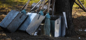 Наведут красоту: киевлян зовут на субботник на Замковой горе