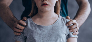 Тащил девочку с ДЦП в парк: в Одессе устроили самосуд возможному педофилу 