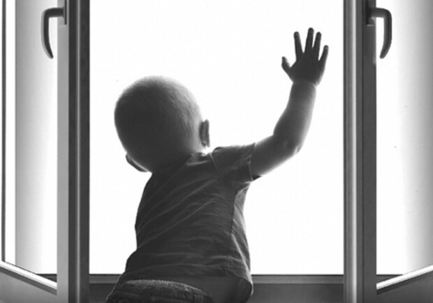 В Полтаве ребенок выпал из окна. Фото: https://www.orinfo.ru/