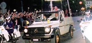 Маршрут: Львовом мандрувати музей на колесах із особистими речами святого Івана Павла ІІ