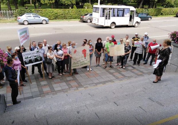 В Полтаве протестуют против строительства впритык к жилым домам. Фото:kolo.news