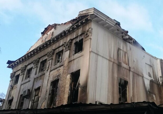 В Полтаве горело здание бывшего кинотеатра Котляревского. Фото:0532.ua