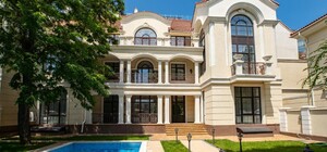 С бесплатным завтраком: в Одессе сдают виллу по 100 тысяч гривен за сутки