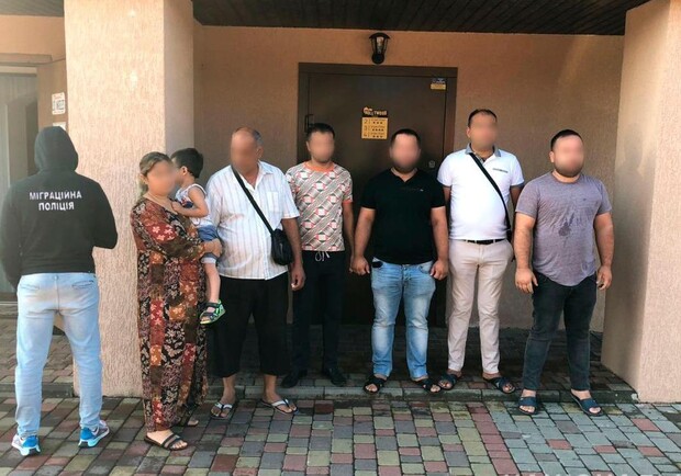 В Полтаве вычислили группу нелегальных мигрантов. Фото: https://pl.npu.gov.ua/
