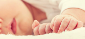 Очень мало весят: в Днепре собирают деньги на смесь для малышей из детдома