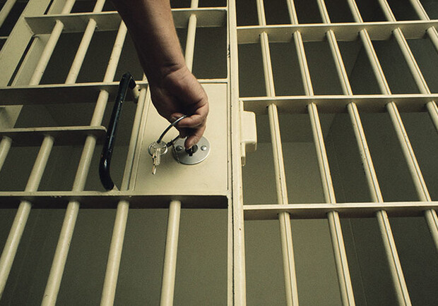 Заключенные из СИЗО обманули 17 человек. Фото:Gettyimages.ru