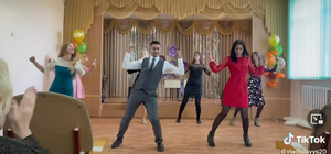 Взорвал сеть: танец харьковских учителей за два дня набрал больше 370 000 просмотров