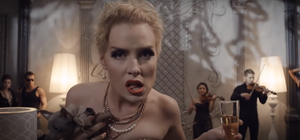 Решила помодничать: в Днепре женщина ограбила магазин ради краски для волос и бижутерии