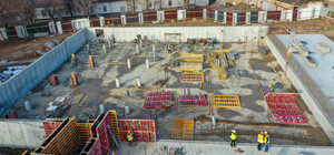 На каком этапе строительство бассейна в Кривом Роге