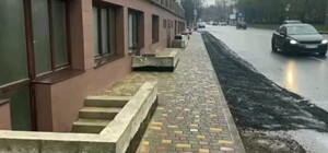 На Фонтанской дороге застройщик захватил тротуар