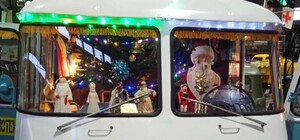 В музее Днепра появился новогодний автобус из 1960-х 