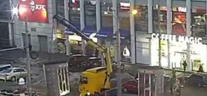 Возле ЦУМа убрали киоски, которые работали десятилетиями (видео)