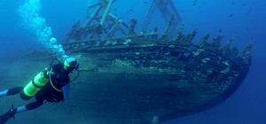 В Запорожье на дне реки археологи нашли корабль XIX века