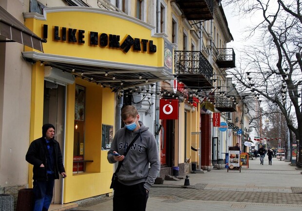 Утраченная Одесса: как вывески и реклама уничтожают архитектурный облик города