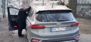 Мужа известной одесской певицы задержали по подозрению в угоне авто