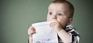 В Киеве чиновница хотела отдать чужого ребенка на усыновление, подделав документы