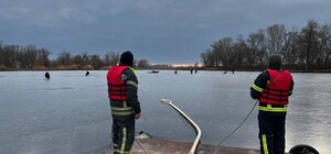В Запорожской области идет операция спасения восьми рыбаков