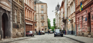 Львів'янам пропонують пільгові абонементи на паркування біля будинків (тарифи)