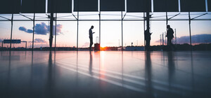 Ще дві авіакомпанії скасовують рейси з Києва