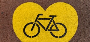 Власти просят восстановить прокат электросамокатов и велосипедов в Киеве